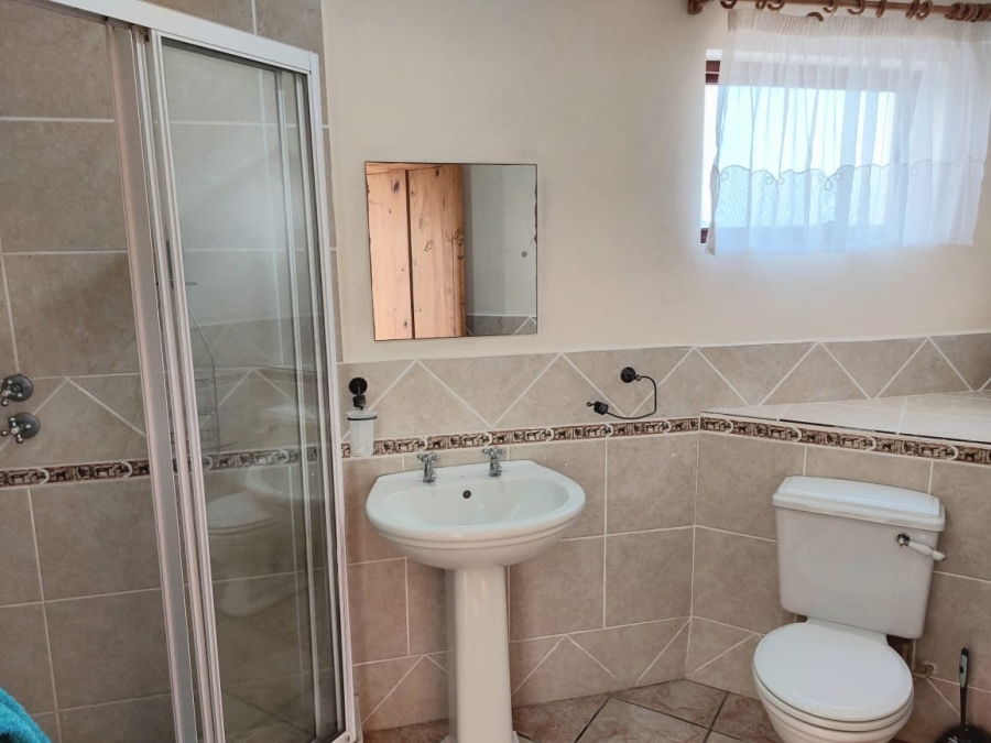 6 Bedroom Property for Sale in Cola Beach Western Cape